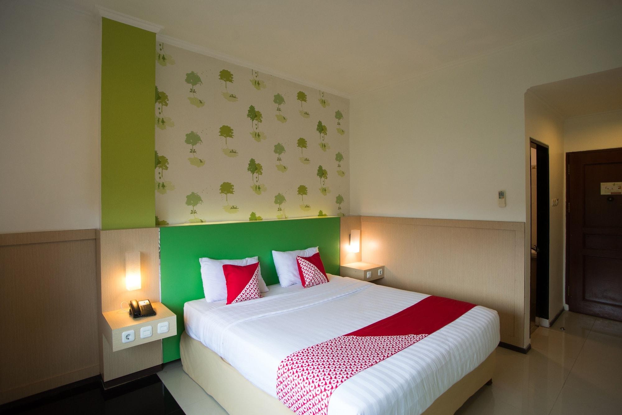 Royal Park Hotel Samarinda Exterior photo