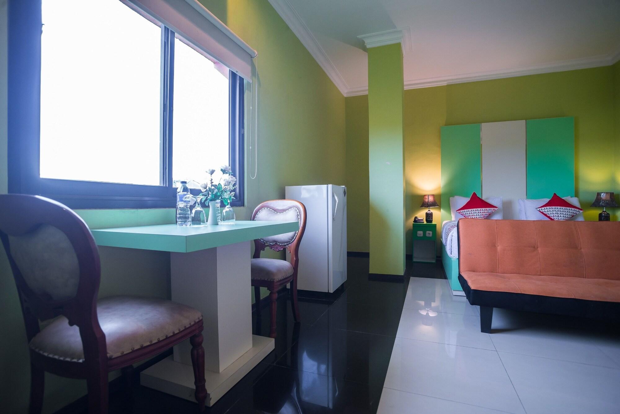 Royal Park Hotel Samarinda Exterior photo