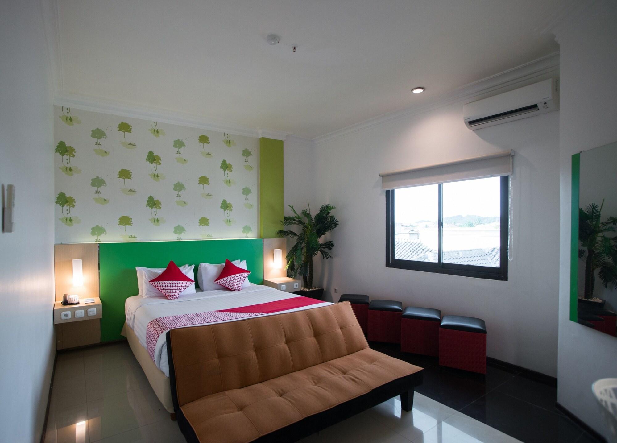 Royal Park Hotel Samarinda Exterior photo