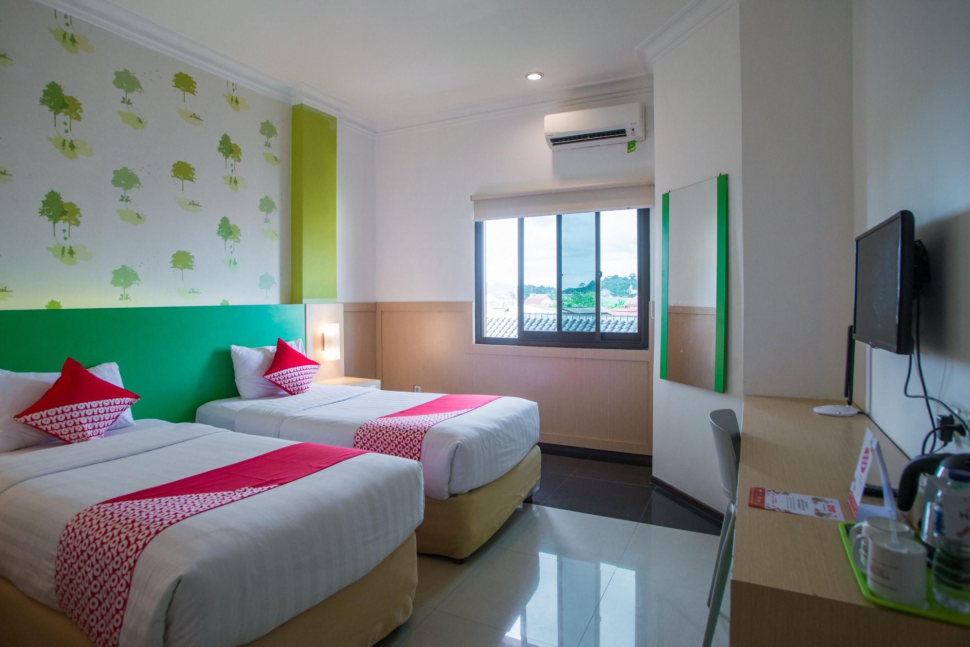 Royal Park Hotel Samarinda Exterior photo