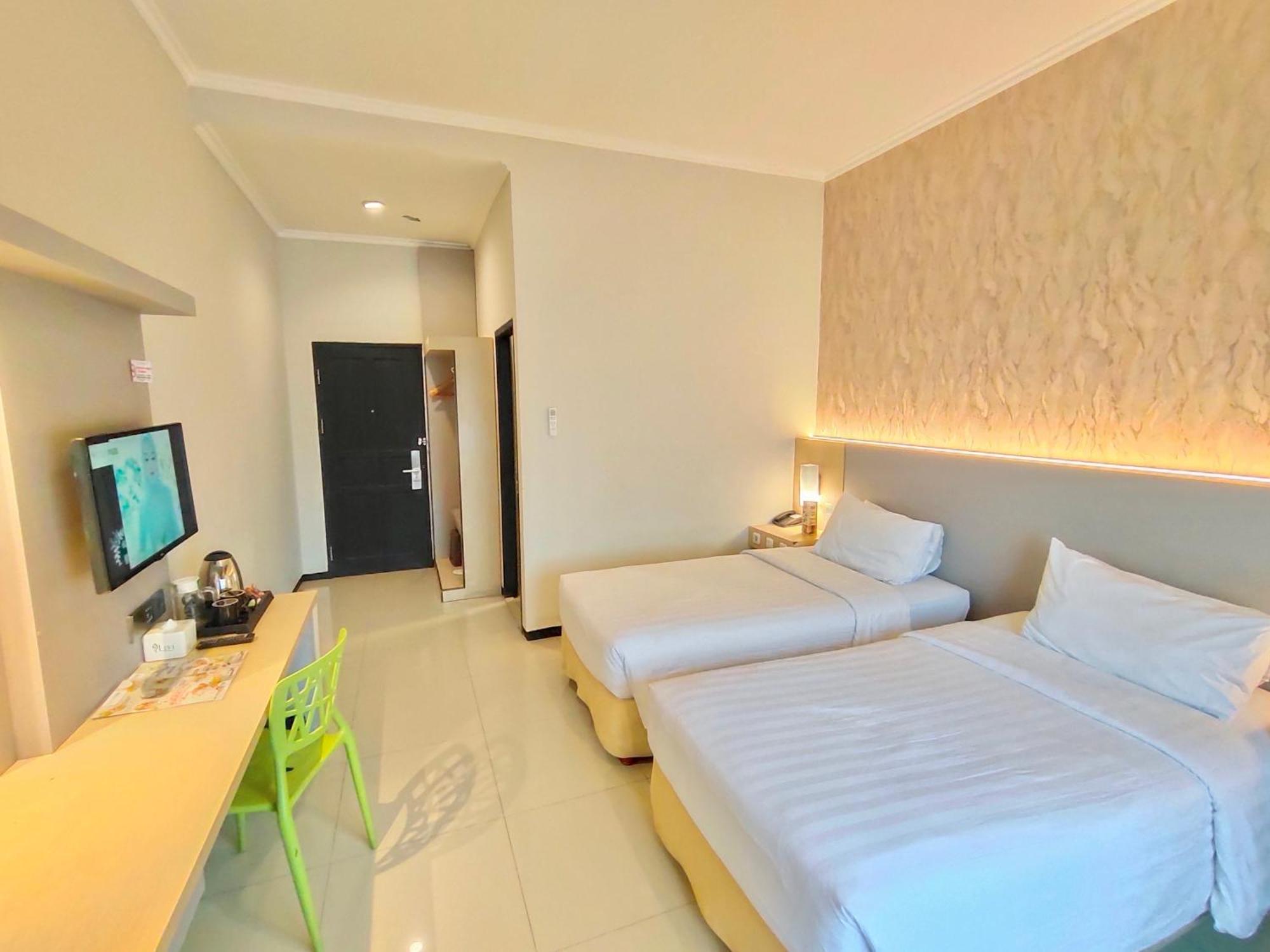 Royal Park Hotel Samarinda Exterior photo