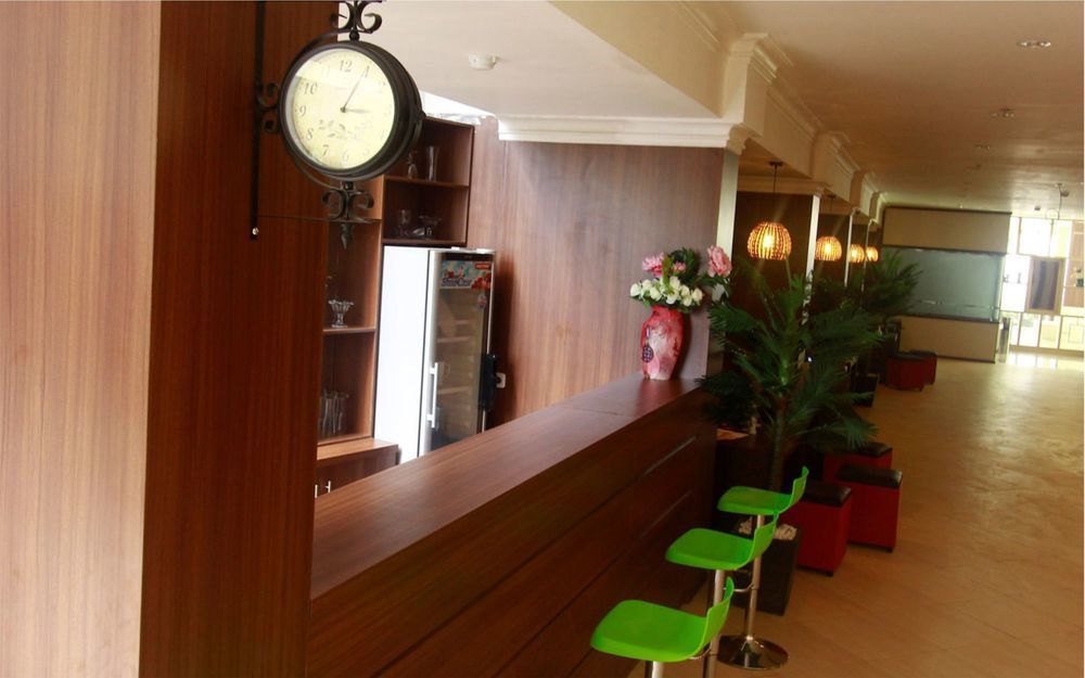Royal Park Hotel Samarinda Exterior photo
